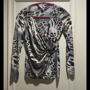 👚🖤Cache Animal Print 3/4 Sleeve Metallic Faux Wrap Top Sz S Stretchy Buckle